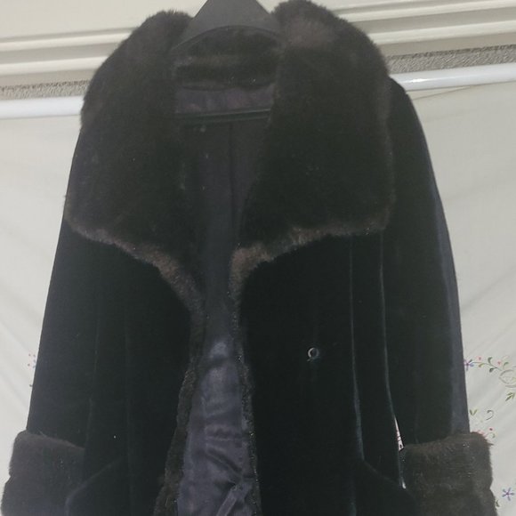 Dark Brown Fur Over Coat - Picture 7 of 7